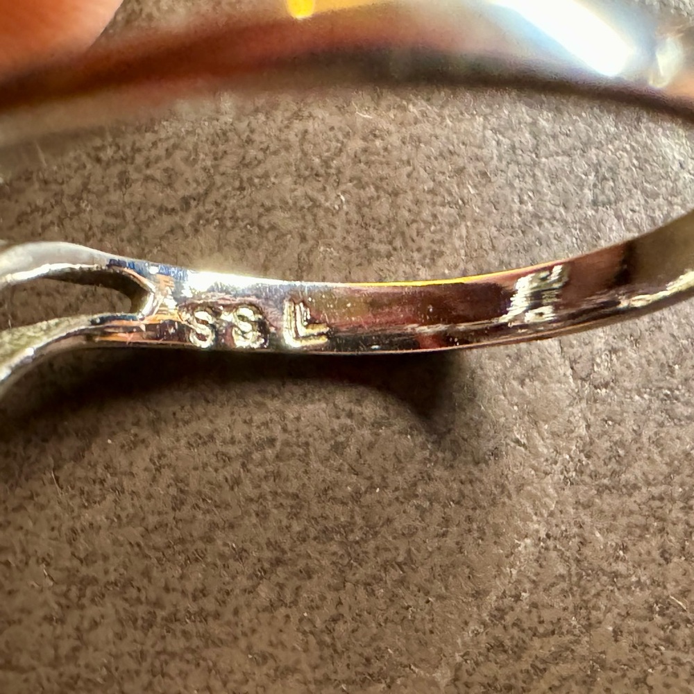 Vintage sterling silver sapphire and clear stones ring. - Picture 9 of 17
